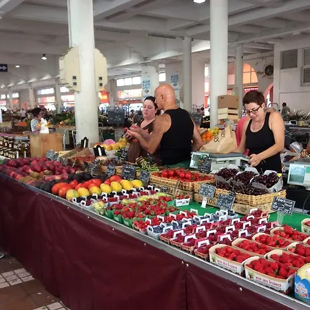 Апартаменты Avec Jardin *