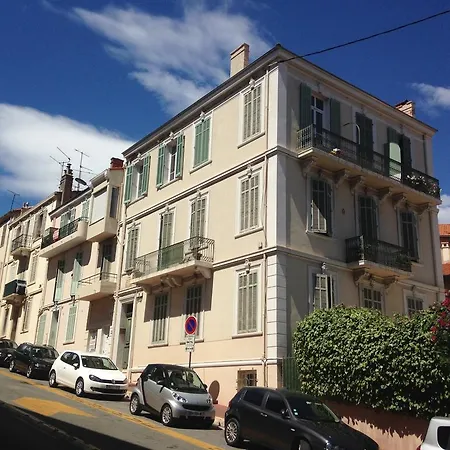 Апартаменты Avec Jardin *